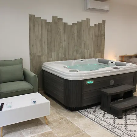 Les Secrets De L'Isle Apartment Room photo